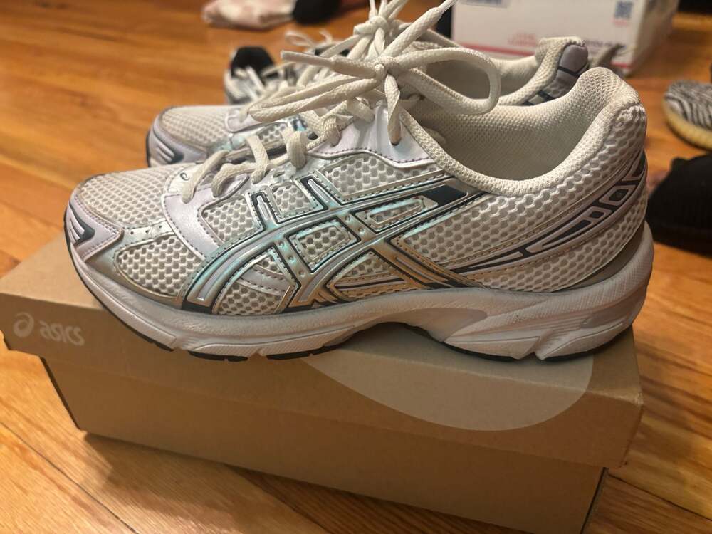 ASICS GEL-1130 White and Silver Sneakers